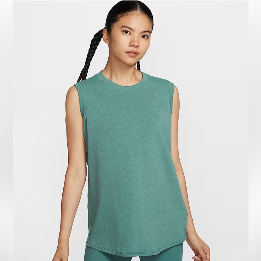 Nike One dry fit relaxed tank top